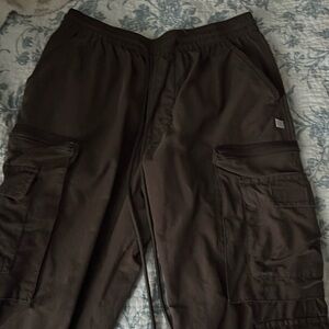 urban outfitters cuffed cargo pants in brown